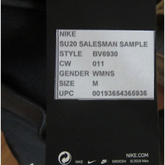 New Nike Dri Fit Woman's Gray 1/4 Zip Jacket SZ M, Salesman Sample - Picture 7 of 7